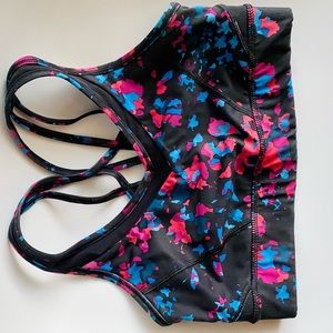 Lululemon bra size 4